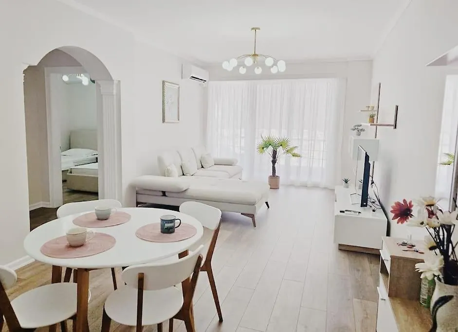 First Street Apartments Sarande